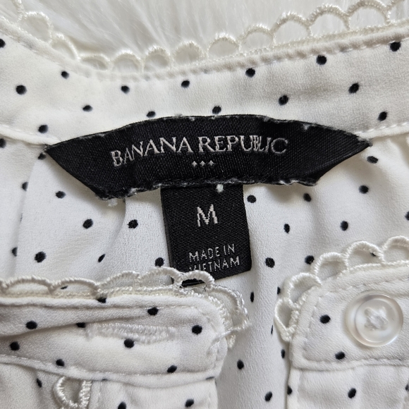 Banana Republic Polka Dot Top size Medium - Picture 3 of 5